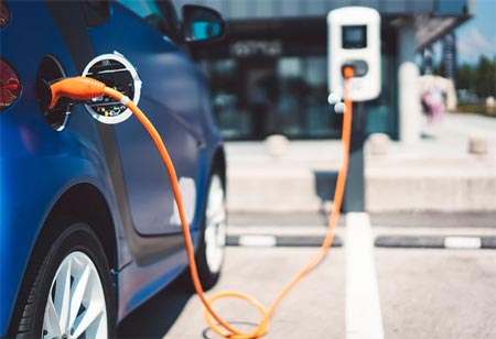 Merits of Electric Cars Compared to Traditional Vehicles 